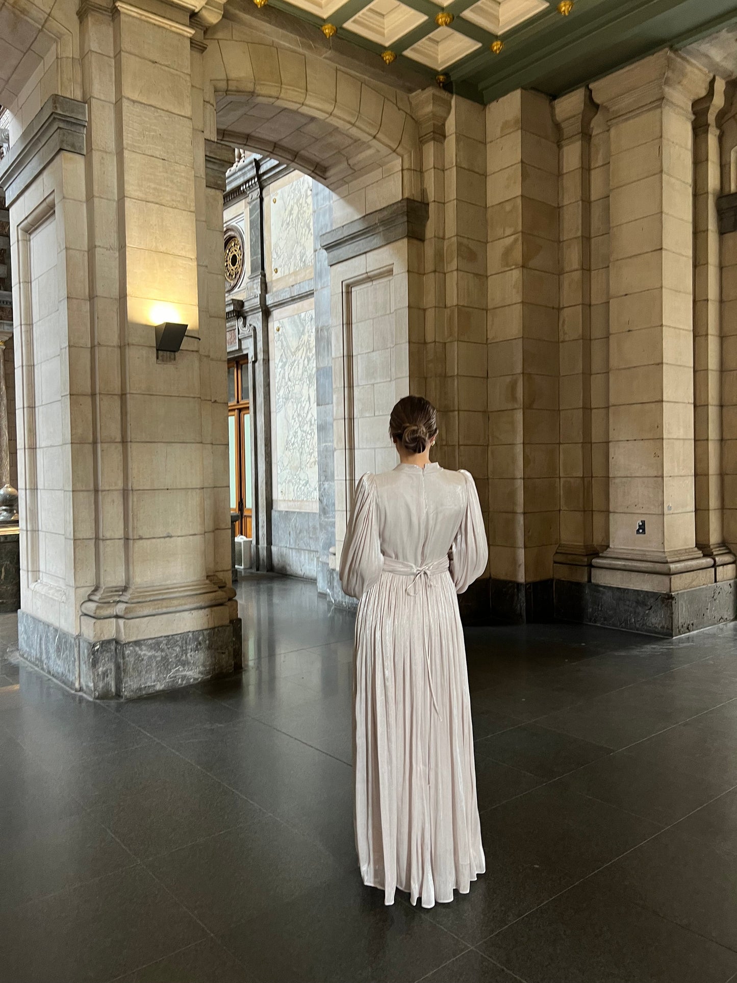 The Aylena dress beige