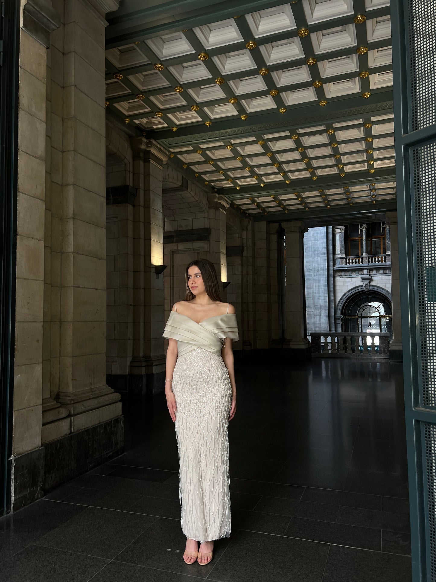 The Delina dress beige