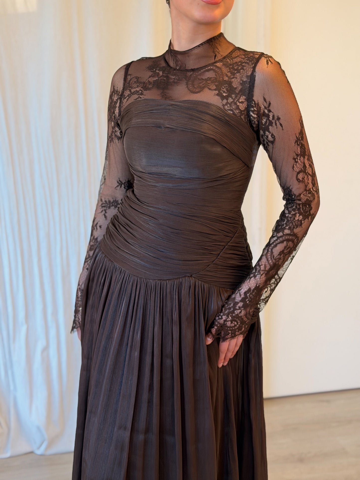 The Alera dress brown