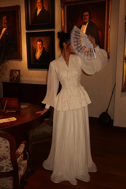 The Maxime suit ivory