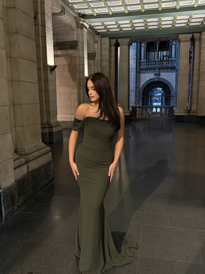 The Elvana dress green