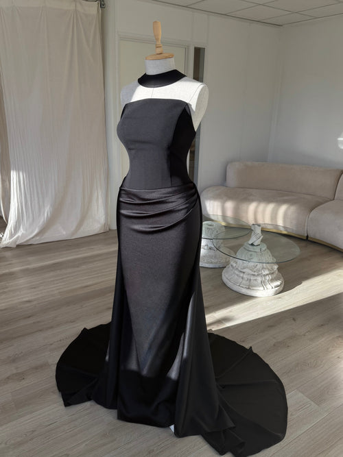 The Asina dress black