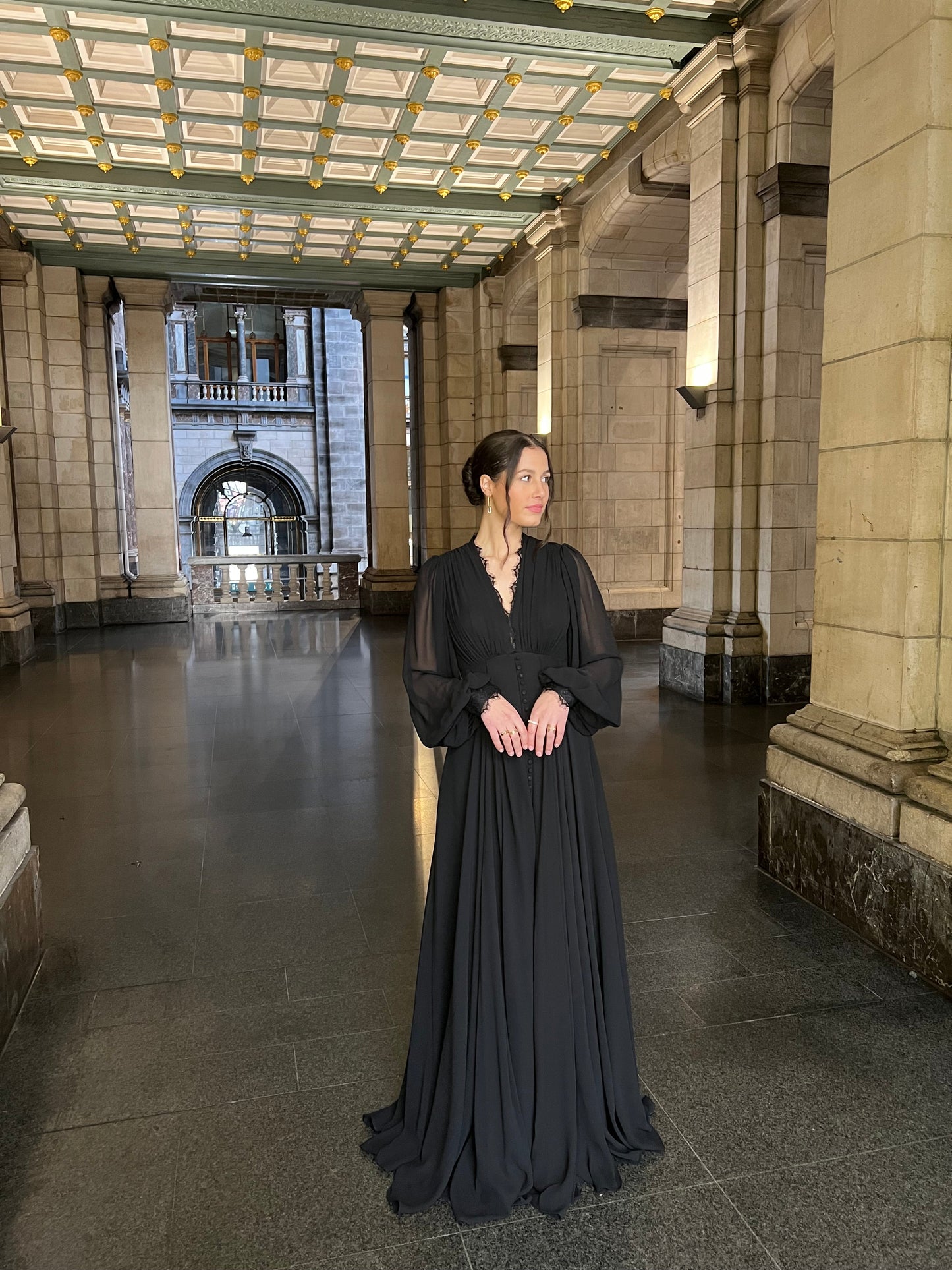 The Hera dress black