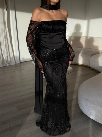 The Alisa dress black
