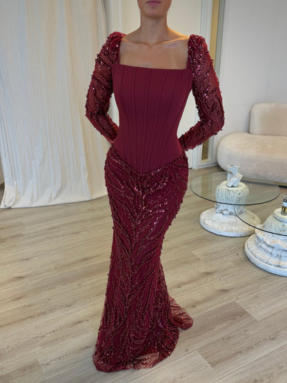 The Lara dress burgundy