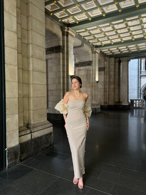 The Marilyn dress beige