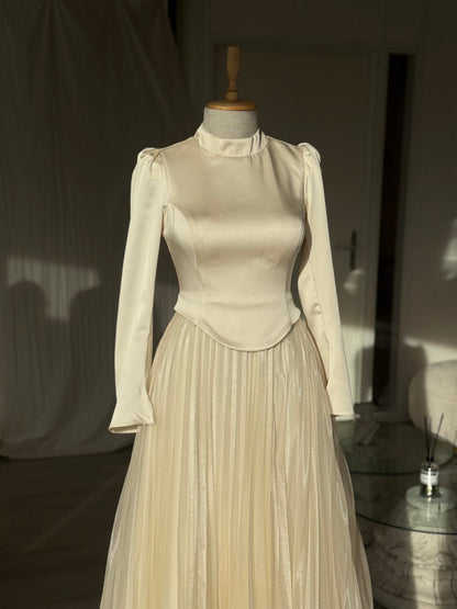 The Amada dress beige
