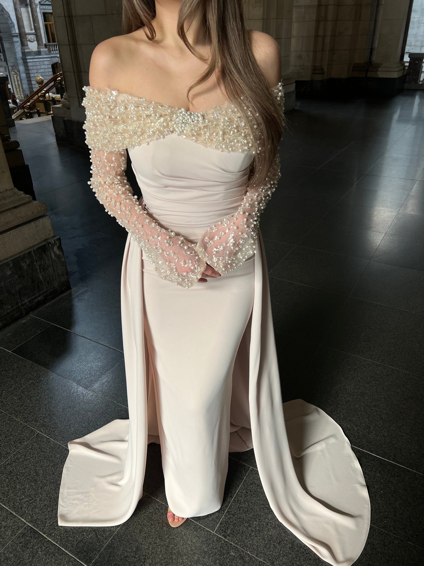The Beyza dress beige