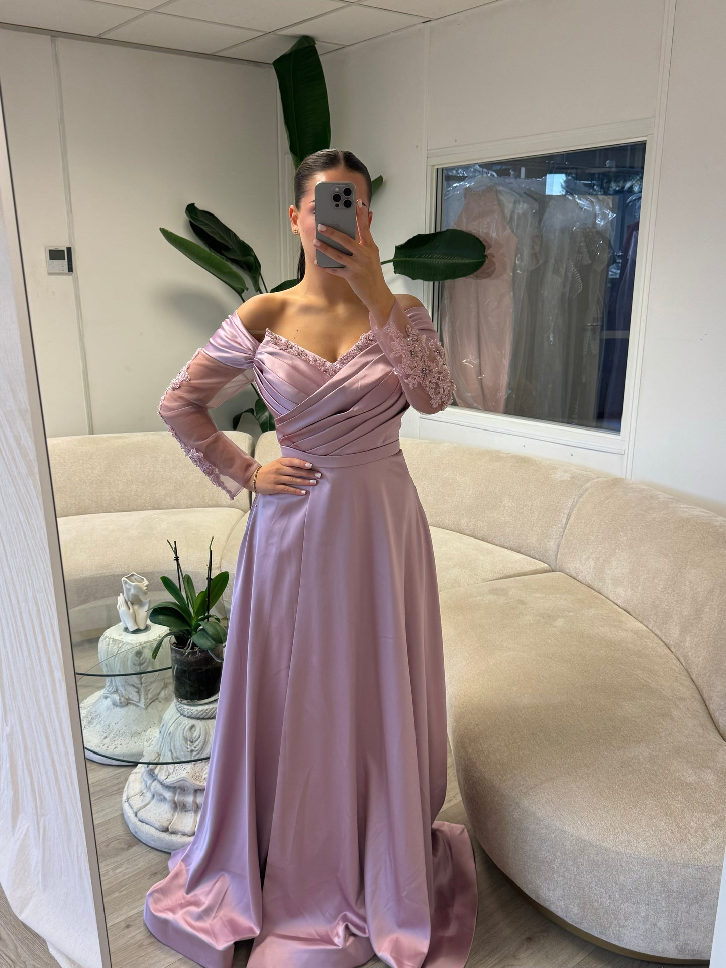 The Isra dress soft pink