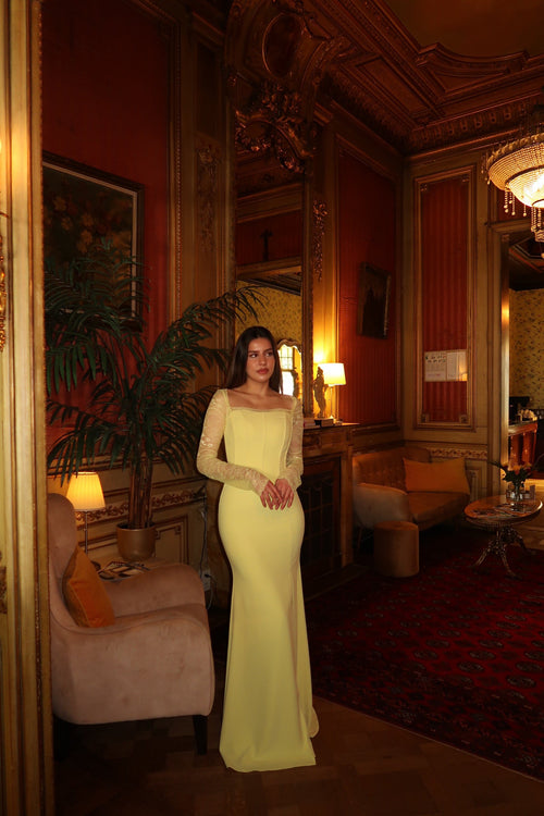 The Disena dress yellow